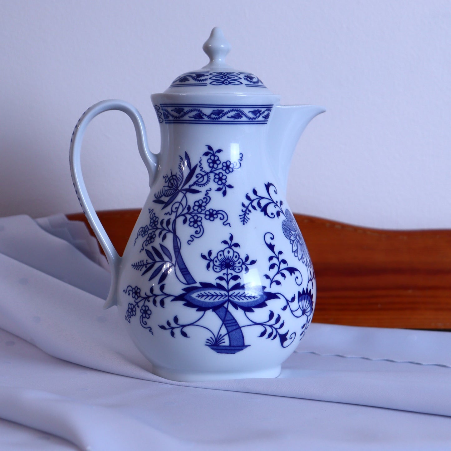 Ceramic Coffee Pot – Blue Onion Pattern