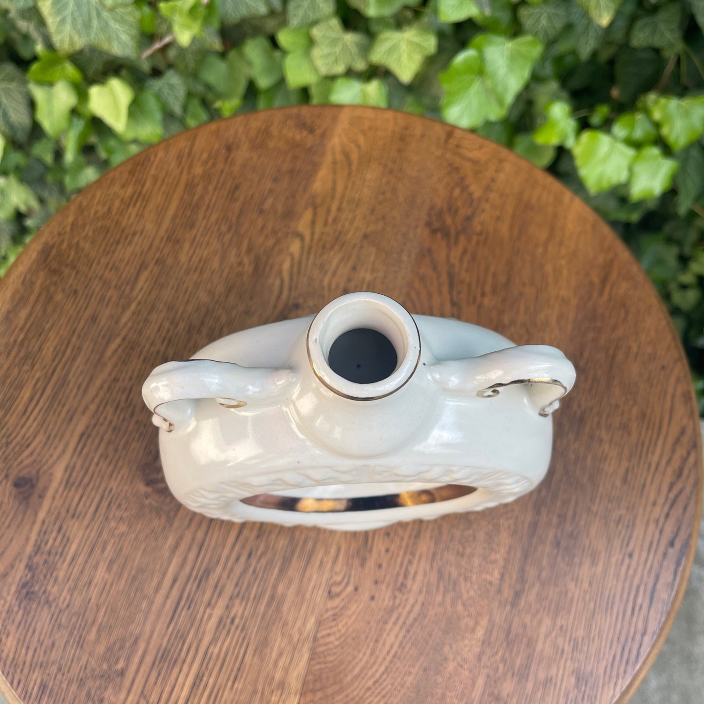 Ceramic Flask-Shaped Vase – Romantic Scene