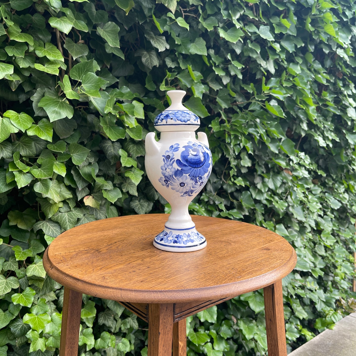 Ceramic Vase with Lid – Hand-Painted Blue Floral Design