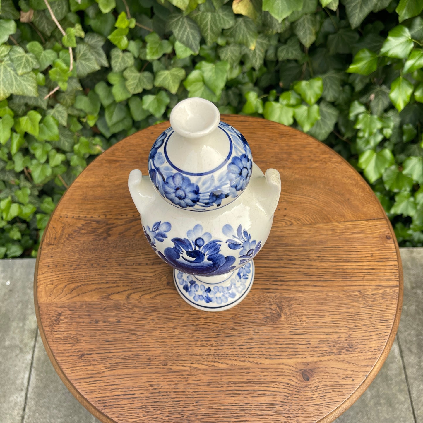 Ceramic Vase with Lid – Hand-Painted Blue Floral Design