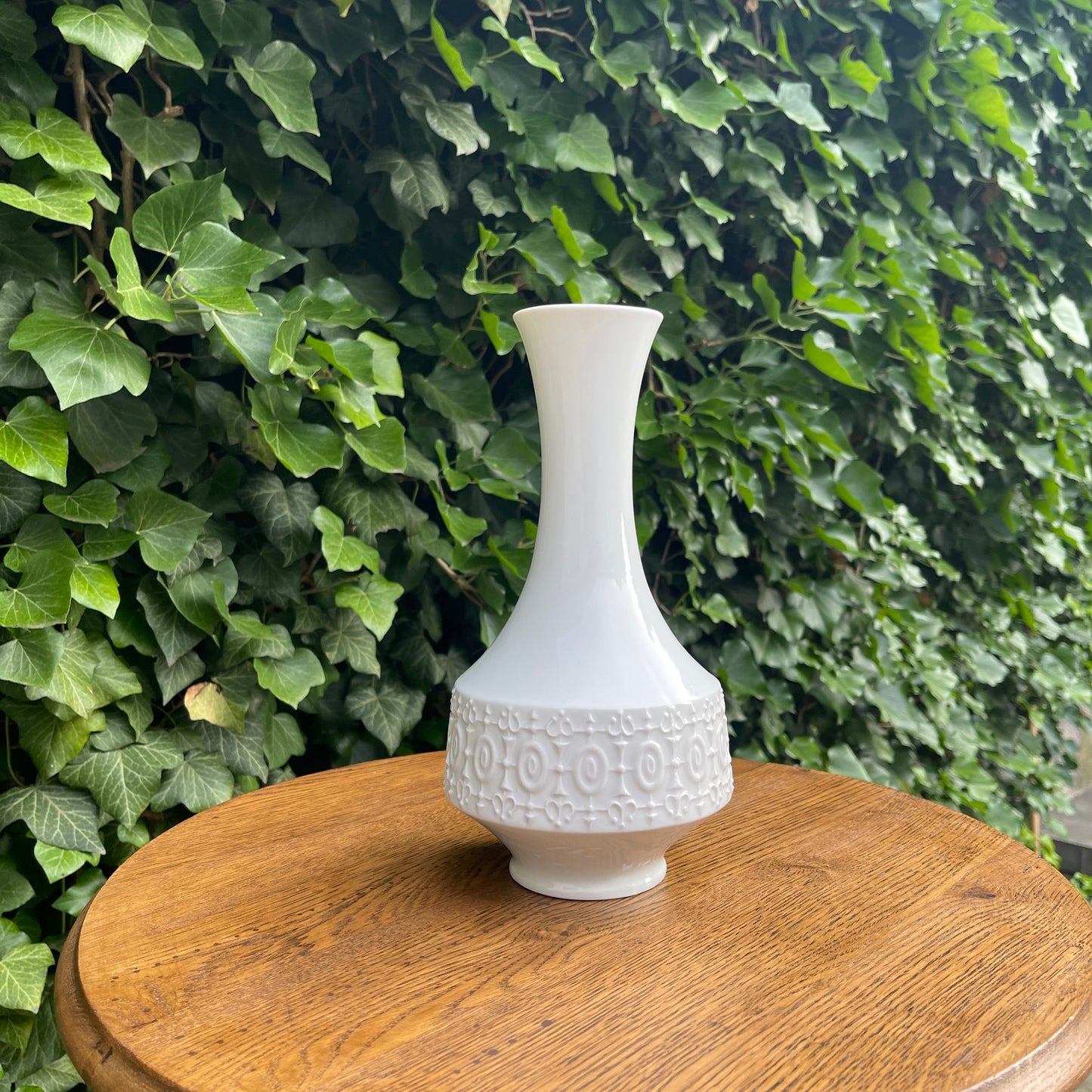 White Porcelain Vase – Relief Ornament
