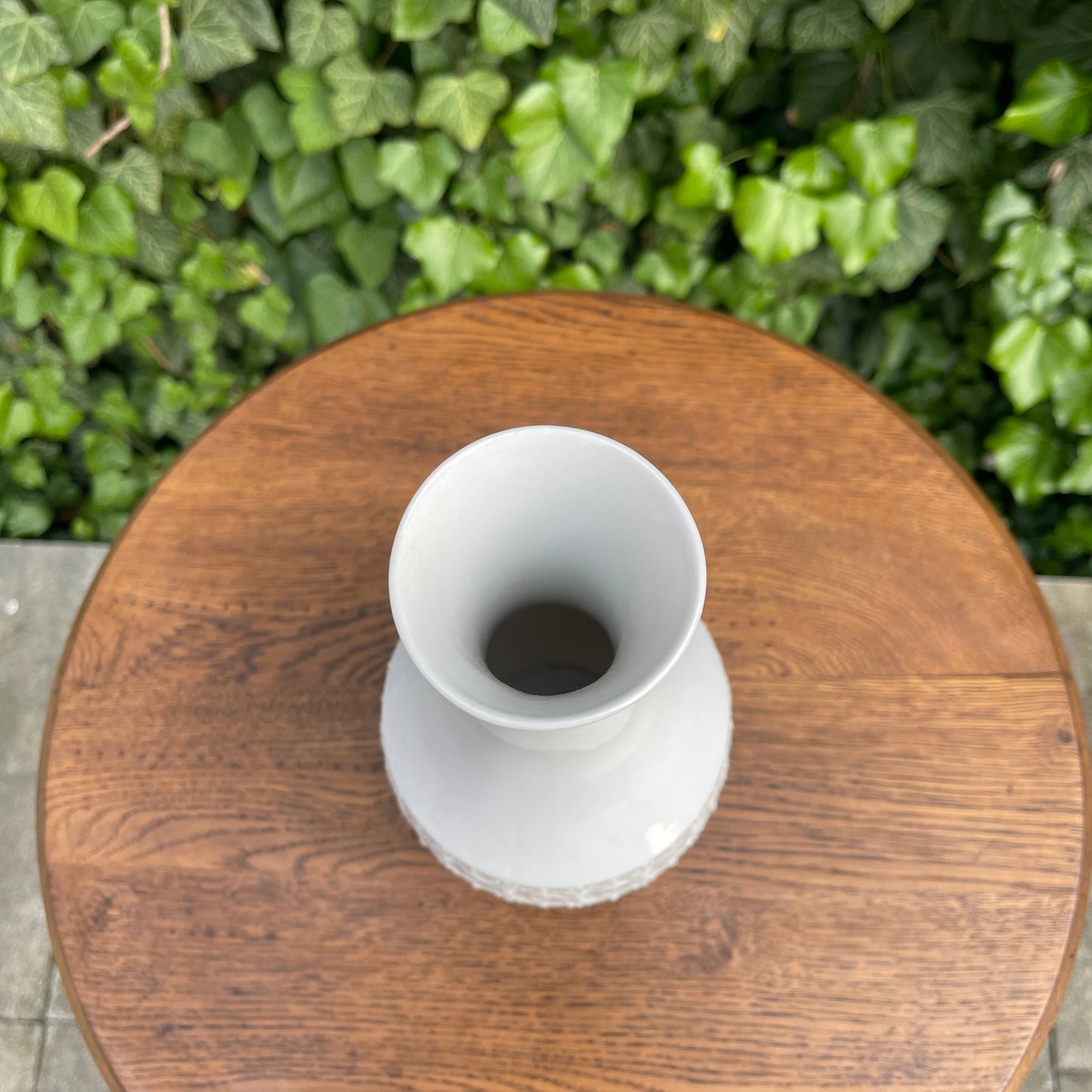 White Porcelain Vase – Relief Ornament