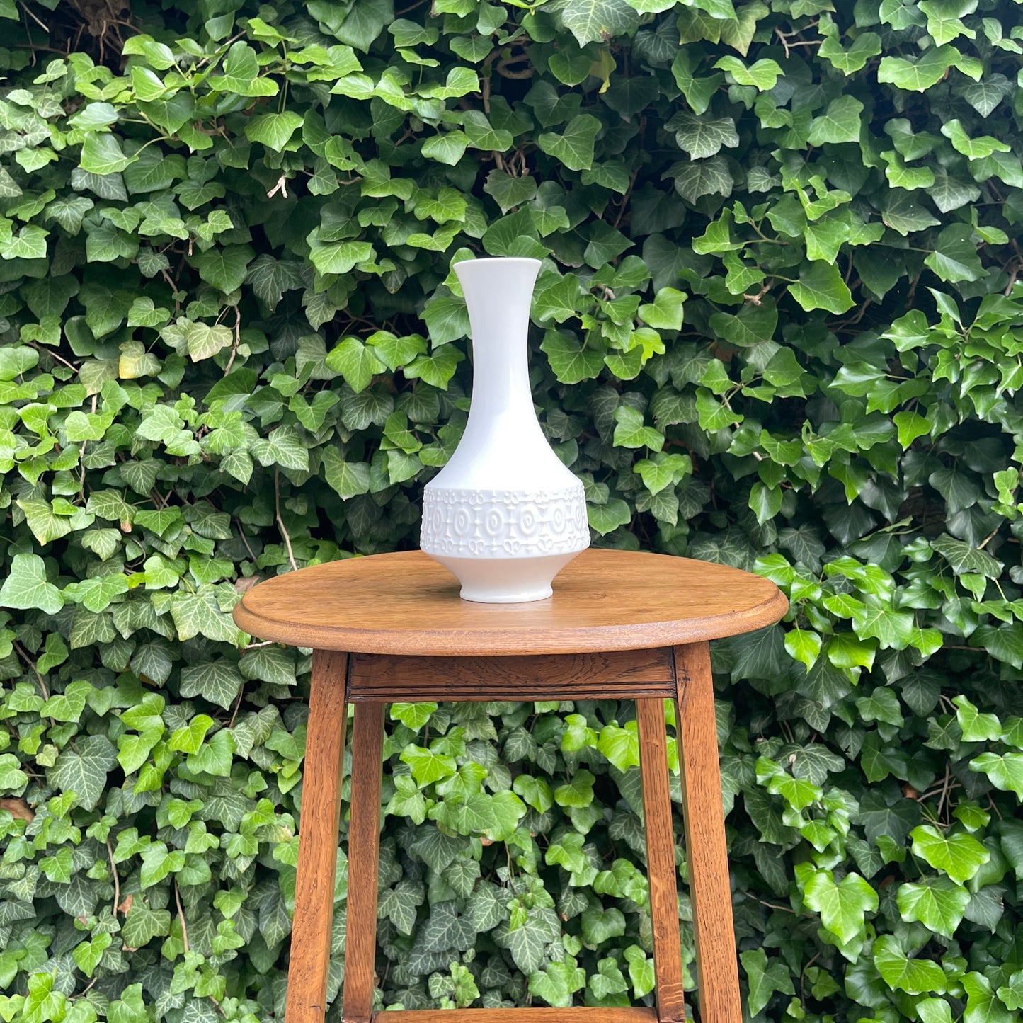 White Porcelain Vase – Relief Ornament