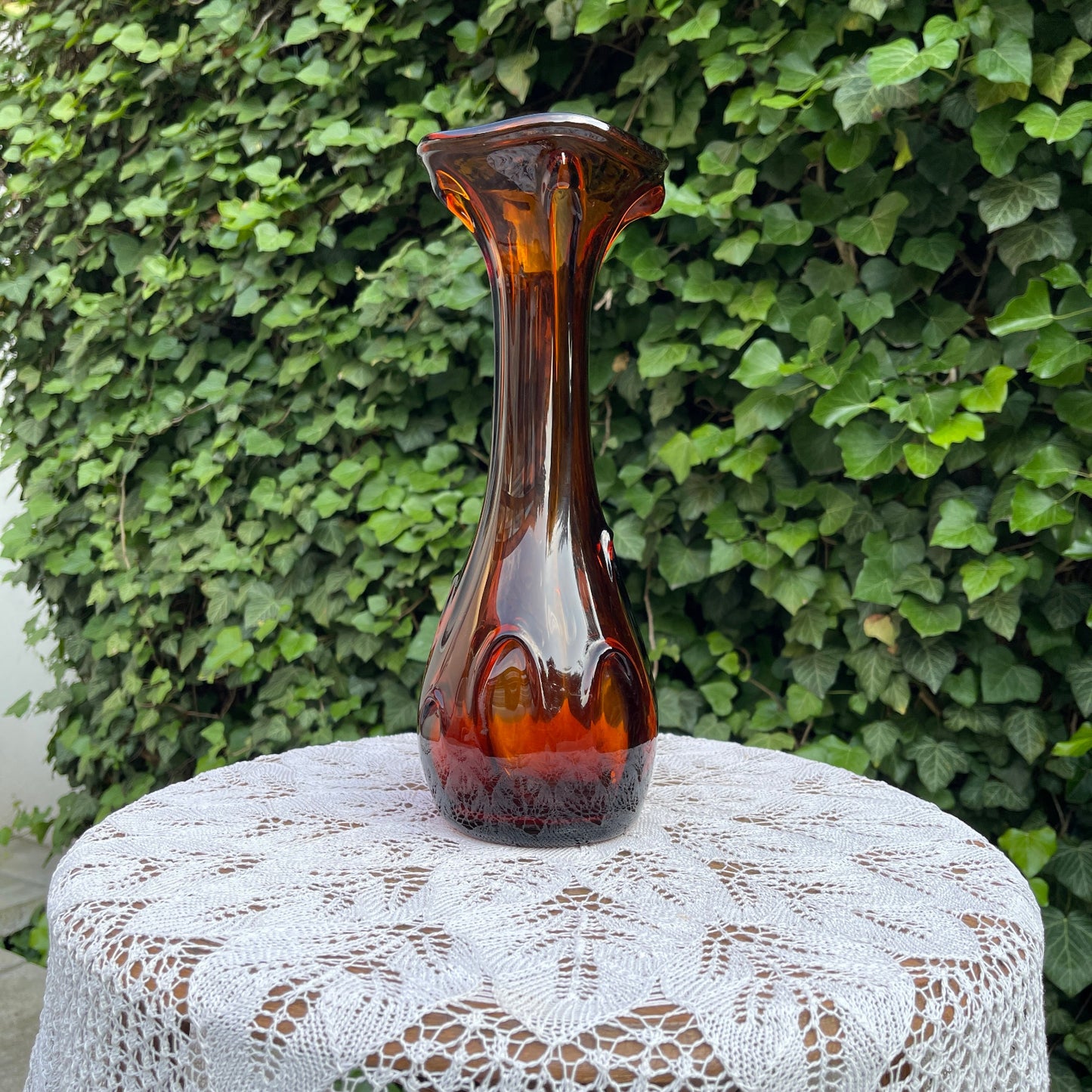 Art Glass Vase – Amber-Toned Organic Form