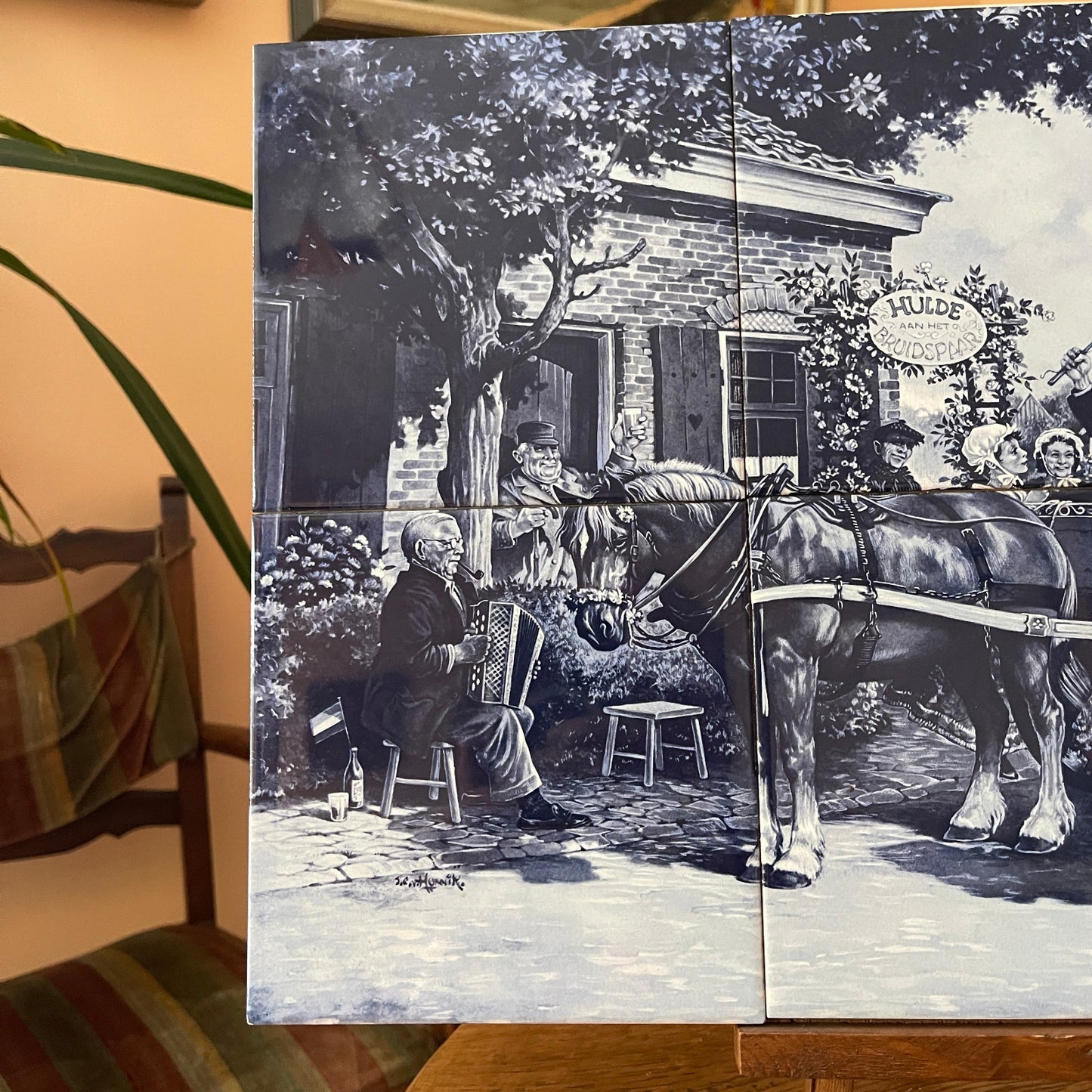 Black and white illustration of a man with a horse and carriage, featuring a Hulde sign.