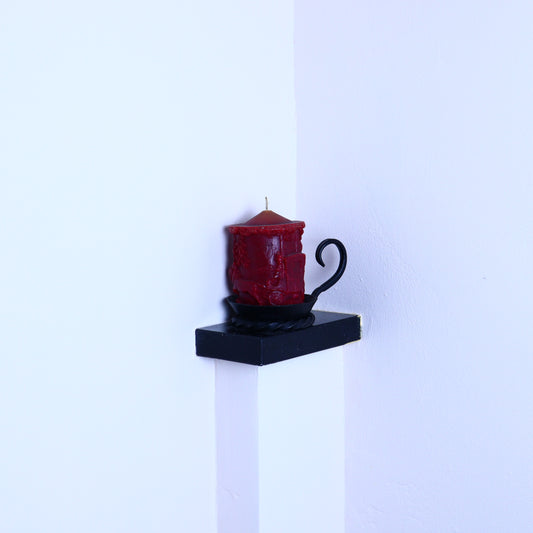 Decorative candle of a carriage