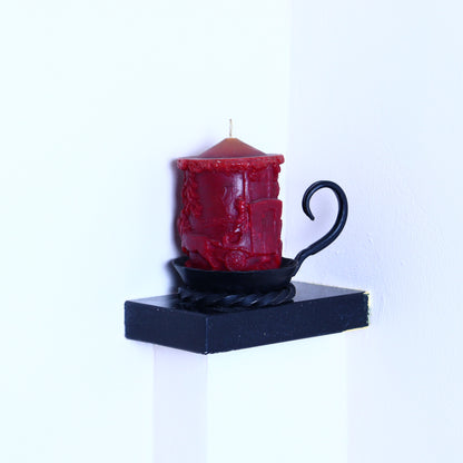 Decorative candle of a carriage