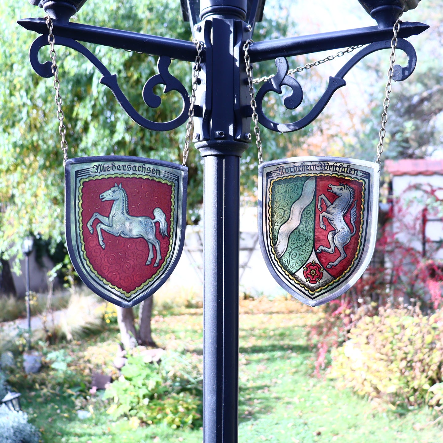 Glass coat of arms of Lower Saxony