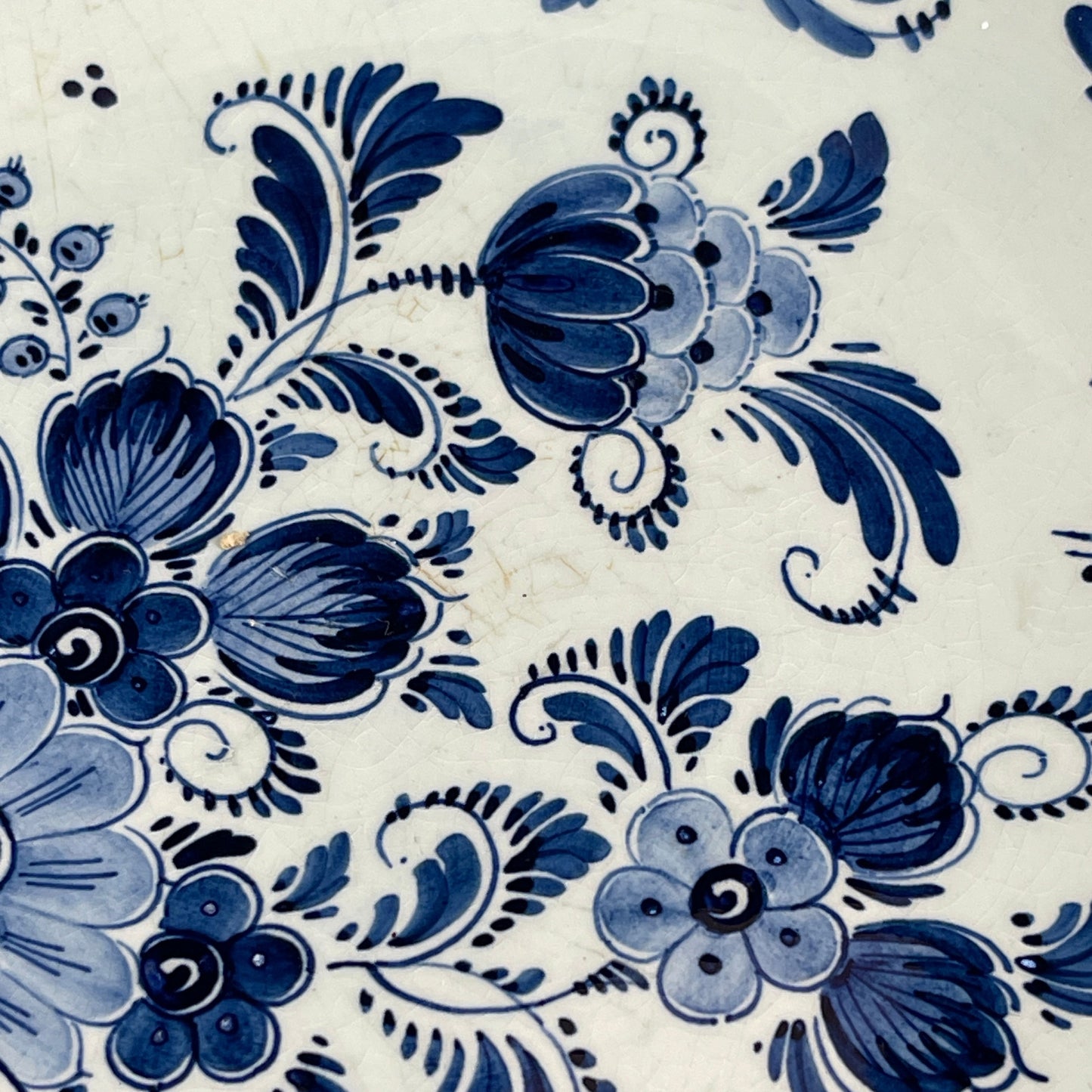 Delftware pattern